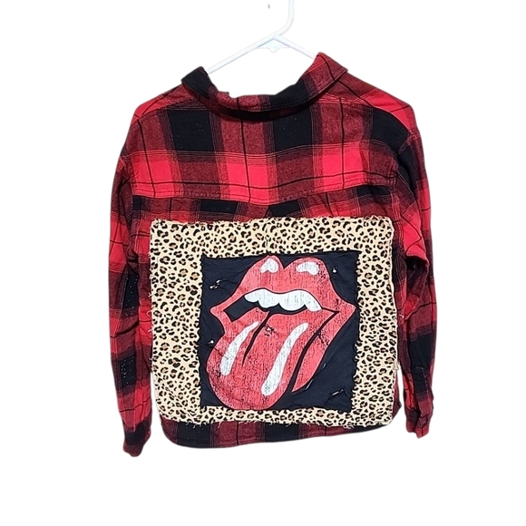 Old Navy Upcycled Flannel With Sewn On Patch On The Back. Size Medium - Picture 3 of 5